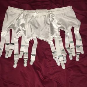 White large Stockings hq 14 string garter belt